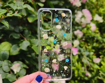 Acrylic Flower Crafts: Blue Gypsophila Dried Flower Phone Case – Mother’s Day Gift with Free Shipping