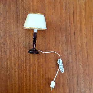 Vintage Dollhouse Table Lamp with cord