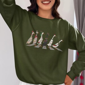 ダック クリスマス スウェットシャツ | クリスマス ダック シャツ | クリスマス ギフト | 面白いクリスマス ダック スウェットシャツ | クリスマス ライト | クリスマス クルーネック