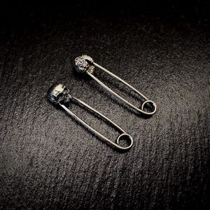 925 Silver Skull Brooch Pin Back, Sterling Silver Human Skull Safety Pin, Handcrafted Skull Brooch Design, Gothic Punk Jewelry Gift for Him