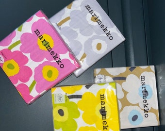 Tovaglioli di carta Marimekko Unikko set di 4 colori diversi, 20 tovaglioli per confezione x 4 confezioni, 25 cm x 25 cm (9,8 x 9,8 pollici)
