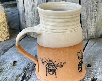 Bee travel coffee mug