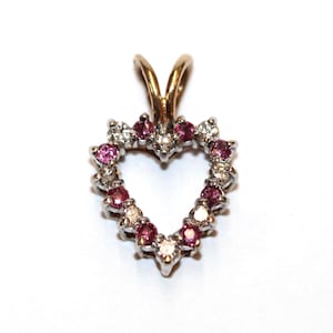 9 Karat Gelbgold Rubin und Diamant Herz Anhänger
