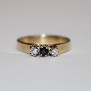 9ct Yellow Gold Sapphire and Cubic Zirconia Fancy Ring