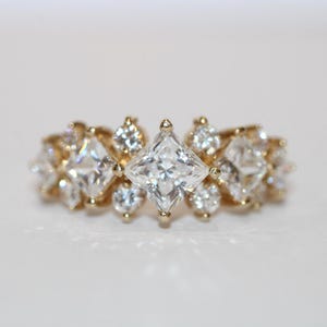 14ct Yellow Gold Cubic Zirconia Cluster Ring Size L