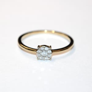 9ct Yellow Gold Diamond Cluster Ring Size Q
