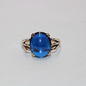 9ct Yellow Gold Synthetic Sapphire Fancy Ring