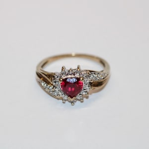 9ct Yellow Gold Fancy Ring