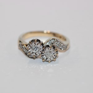 9ct Yellow Gold Diamond Twist Ring