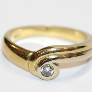 18ct Yellow Gold Diamond Ring Size L