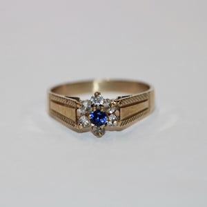 9ct Yellow Gold Cubic Zirconia Fancy Ring