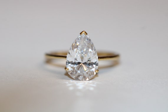 18ct Yellow Gold Cubic Zirconia Fancy Ring Etsy