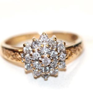 9ct Yellow Gold Diamond Cluster Ring Size M 1/2