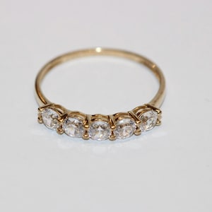 9ct Yellow Gold Cubic Zirconia Fancy Ring