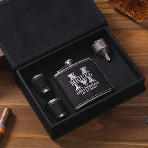 Cadeau personnalisé pour lui, coffret de flasques en cuir personnalisé, cadeau de garçon d'honneur, cadeau de meilleur homme, cadeau pour papa, flasque pour homme, cadeau d'anniversaire de Noël
