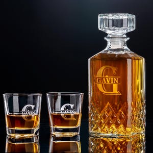 Personalized Whiskey Decanter Set,Personalized Glasses, Boyfriend Gift, Fathers Gift, Best Man Gift,Personalized Groomsman Gift,Wedding Gift
