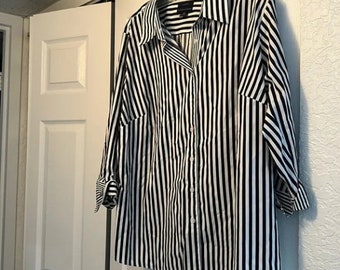 100%cotton wrinkle free blkwht striped blouse