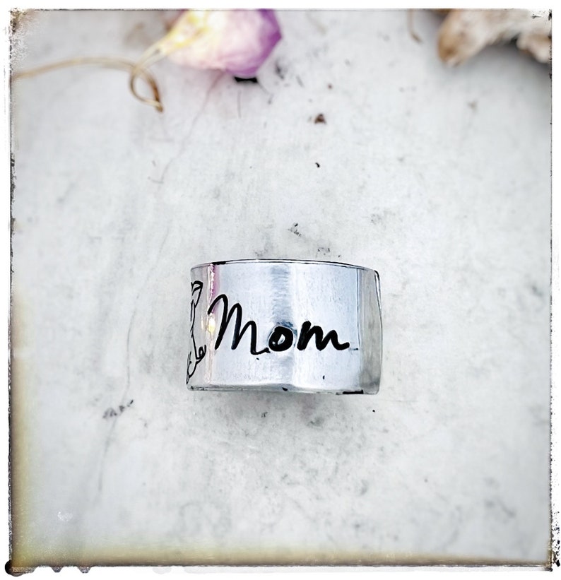 Pig Mom Wide Ring-aluminum band-pigs ring-vegan ring-vegan jewelry-vegan gifts-wide ring-gifts-adjustable-pig ring-rings-farm animals image 3