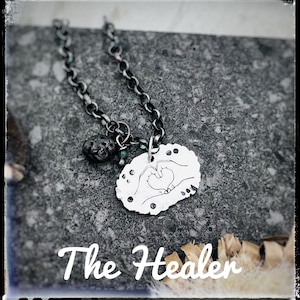 Healer Heart Hands Modern Day Milagros Necklace-Good Luck Charm-Love-Heart Necklace-Heart Milagros-Healing Jewelry-Prezenty dla mamy-prezent