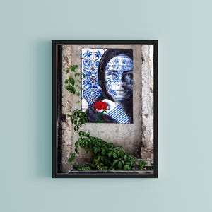 Impression street art de Lisbonne : photographies de voyage au Portugal, art mural vertical