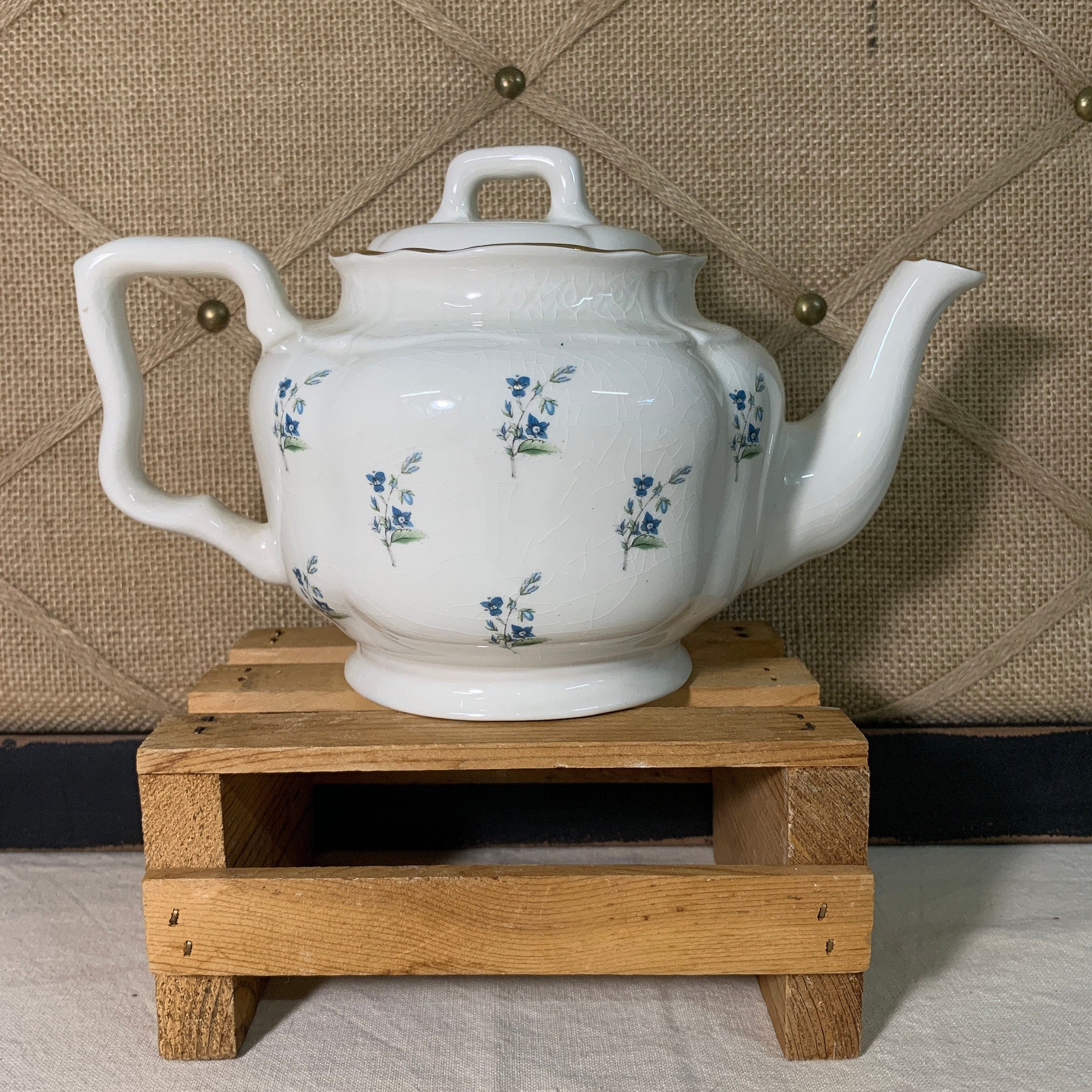 Vintage Arthur Wood Teapot 6100 Ivory with Gold Trim & Blue Etsy