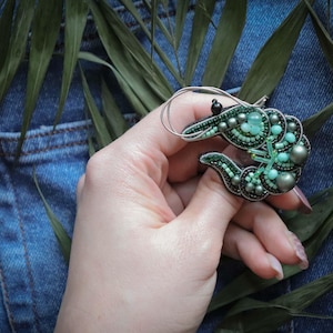 Shrimp brooch,beach bag brooch,summer accessory, emerald shrimp, gift for girlfriend, summer decoration, hat pin,handmade brooch, beaded pin