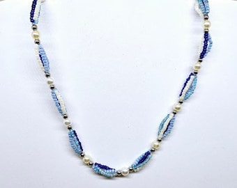 Witte en blauwe choker ketting