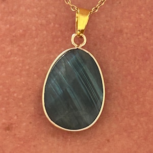 Faceted Labradorite Necklace & Stainless Steel Chain – Protective Radiance