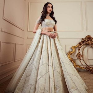 Ivory lehenga/ women&#39;s Lehenga/cream lehenga/wedding Lehenga/Lehenga/cream Lehenga/ethnic wear/indian wedding dress/wedding dress