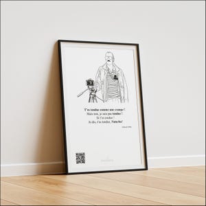 Peut inclure: Tirage d'art encadré en noir avec un dessin au trait d'un homme avec un appareil photo sur un trépied et du texte en français. L'impression est affichée contre un mur blanc et appuyée sur un sol en bois.