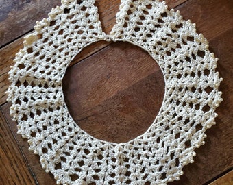 60s/70s Crocheted Collar w Pearls FREE SHIPPING