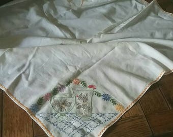 Adorable Luncheon Tablecloth Scottie Dogs