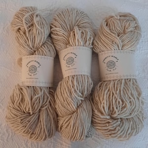 NUOVO - CANADIAN Consitt Wools - 100% Lana d'agnello - Filata, tinta e lavorata in Canada Matasse da 100 g - 1 capo Morbido Filato Grosso........AVENA
