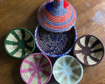 Set of 4 Handmade wicker plates and a large one | traditional wicker Basket | Charger Plates | The plate  colorful | Home aesthetic |