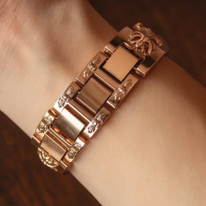 Apple Watch Band Gothic Punk Style – Rose Gold Bracelet Strap for Series 9 8 7 6 SE | Edgy Men Women Gift