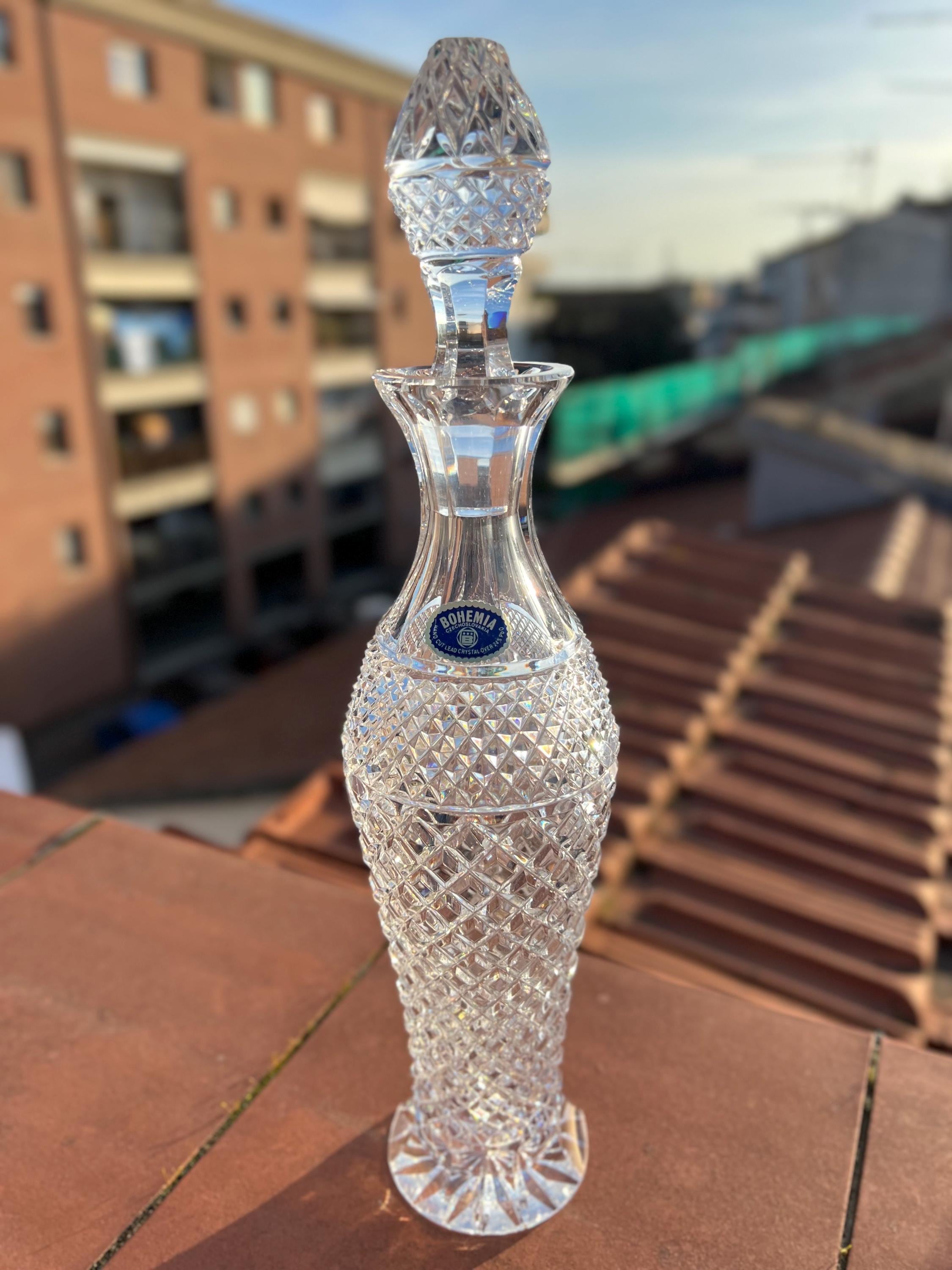 Carafe Ancienne En Cristal Ciselé De Tchécoslovaquie – Avec Bouchon Facetté, Vintage