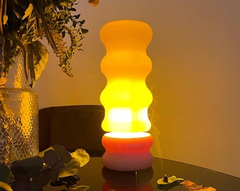 Lampe LAMPALO jaune et rose - design par BENGA STUDIO