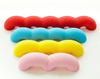 Poignée de meuble design en biopolymère. poignée de porte éco-responsable pour cuisine, placard et commode. 13 couleurs et 5 tailles.