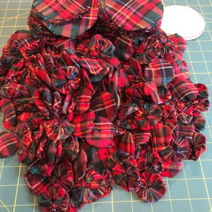 Yoyos - Over 200 Pre Made Yoyos and Enough Circles to Make Many, Many more - Red Tartan Plaid - Free Ship