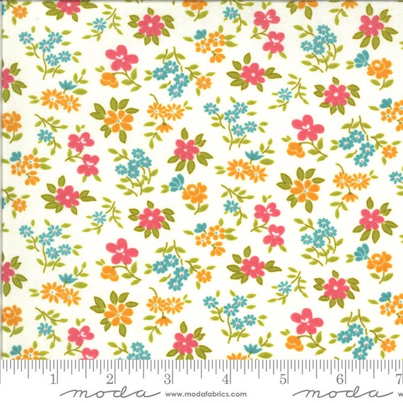 A Blooming Bunch Avocado - Maureen McCormick - PER QUARTER METRE A Blooming Bunch Avocado - Maureen McCormick - PER QUARTER METRE