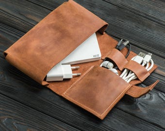 Op maat gemaakte leren oplader, reiskabelopberger, leren kabeletui, kabelopbergetui, gepersonaliseerde oplader, leren koordhouder