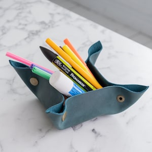 Monogrammed leather valet tray, Personalized leather tray, Leather desk tray, Desk organizer tray, Office desk tray, Leather catch all tray