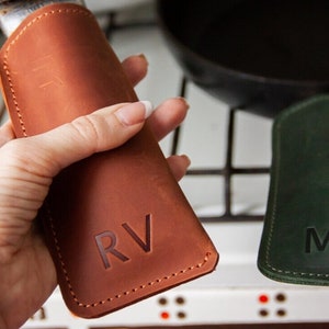 Iron handle cover, Leather handle cover, Cast iron pot holder, Skillet handle sleeve, Pot handle cover, Leather pot holder