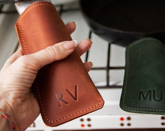 Iron handle cover, Leather handle cover, Cast iron pot holder, Skillet handle sleeve, Pot handle cover, Leather pot holder