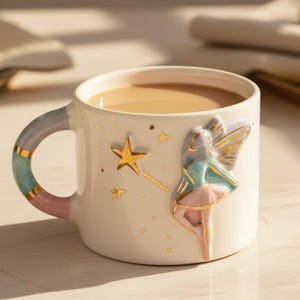 Tazza in ceramica dipinta a mano con dettagli di fata e stella – Tazza artigianale dai colori pastello stravaganti