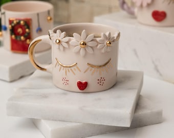 Handmade Golden Blossoms Mug – Floral Crown & Shimmering Gold Accents