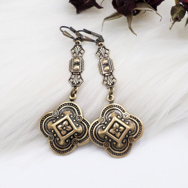 Brass Celtic quatrefoil Long Dangle Drop Earrings, Ren Faire Cosplay Jewelry, Celtic Pendant Earrings, Medieval Aesthetic, Warrior Cosplay