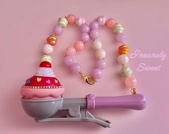 Collar con forma de cuchara de helado