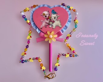 Piruleta de corazón de cordero de primavera kitsch Nexklace