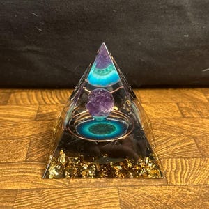 Black Tourmaline Selenite and Crystal Point Orgonite Pyramid, Shungite Orgonite Pyramid forEMF Protection,Grounding Energy,Spiritual Healing